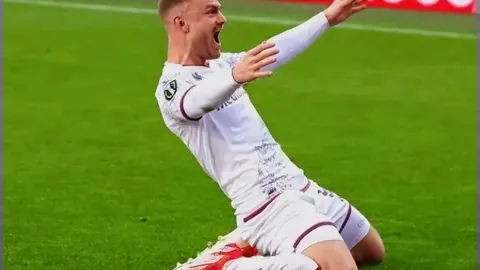 巴黎圣日耳曼4-2逆转杜埃，登贝莱双响并送助攻，挺进法国杯决赛