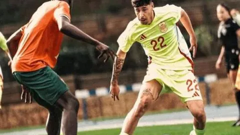 生化危机9配音演员谈里昂婚事：卡普空决定